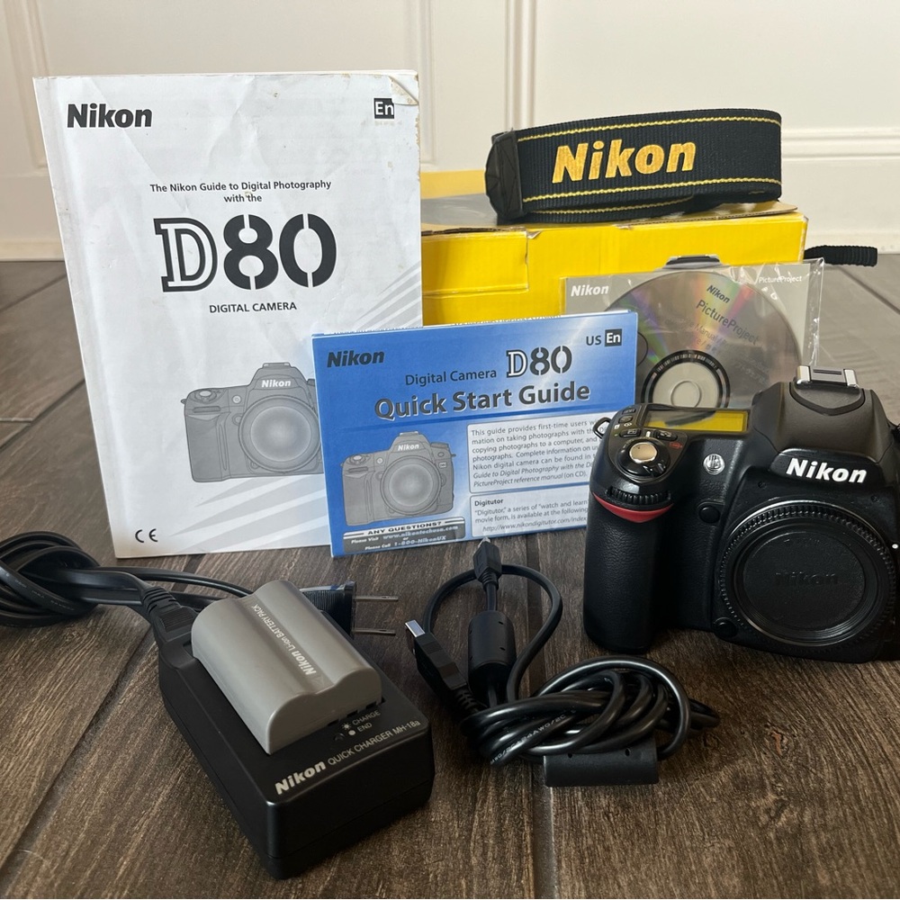 Nikon D80 DSLR kit